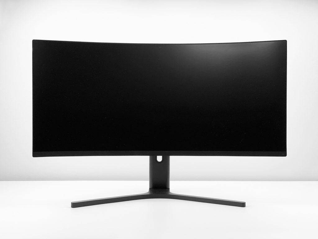Vente d'écrans PC incurvés haute définition pour particuliers, professionnels et gamers.