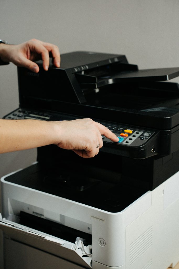 Vente d'imprimantes laser et dépannage de systèmes d'impression multifonctions.